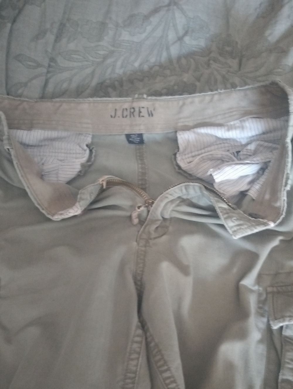 J.Crew Men’s Cargo Pants in Olive